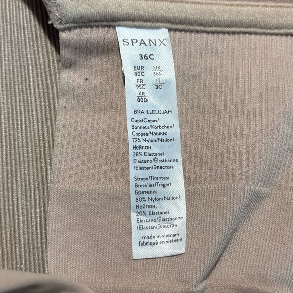 SPANX Sz 36C Bra Front Closure Padded Comfort Adjustable Straps T-Shirt - Picture 6 of 7